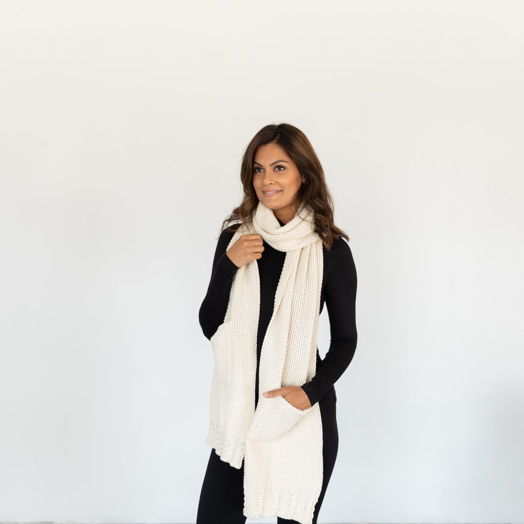Knit Scarf with Pockets - The Pomegranate Boutique
