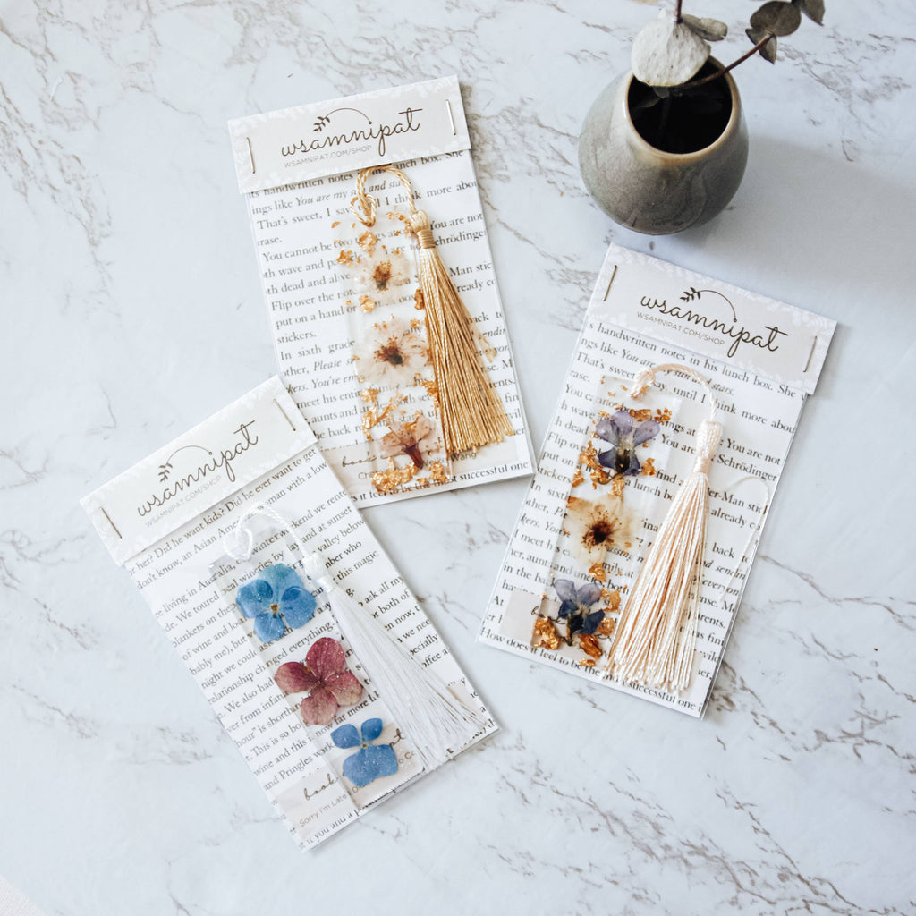 3.5" Pressed Flowers Resin Bookmark (Assorted) - The Pomegranate Boutique