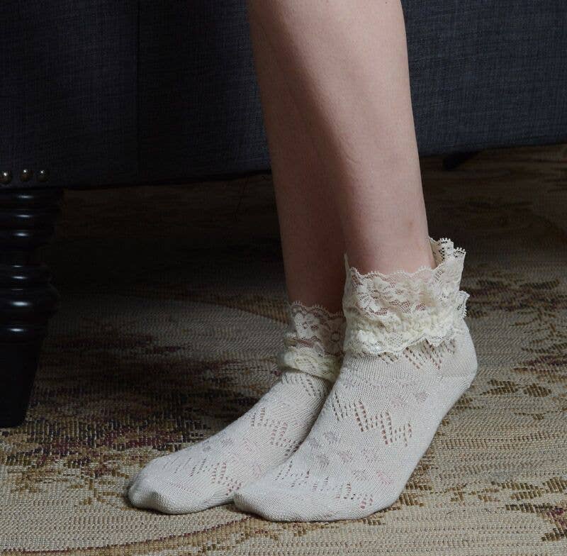 Lace Ankle Socks - The Pomegranate Boutique